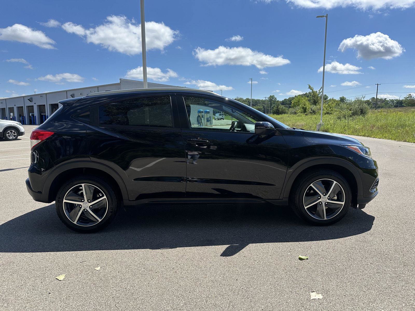 Used 2021 Honda HR-V EX-L image 6