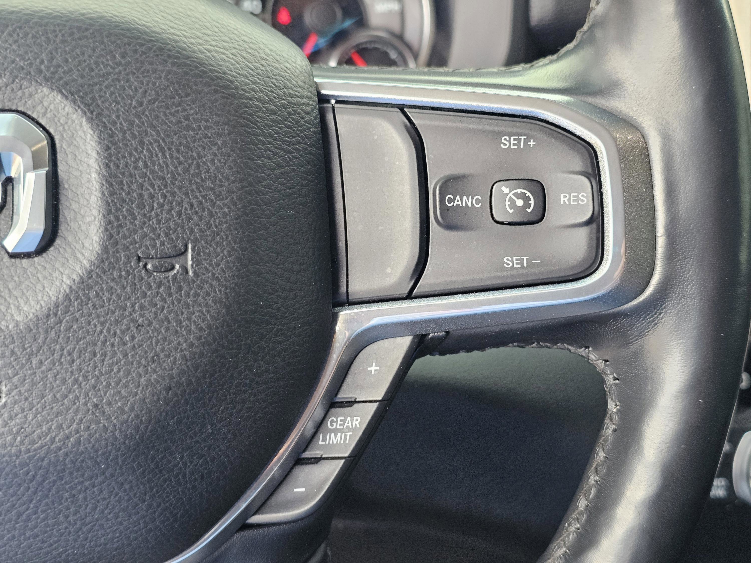 Used 2019 RAM 1500 Laramie AWD/4WD image 23