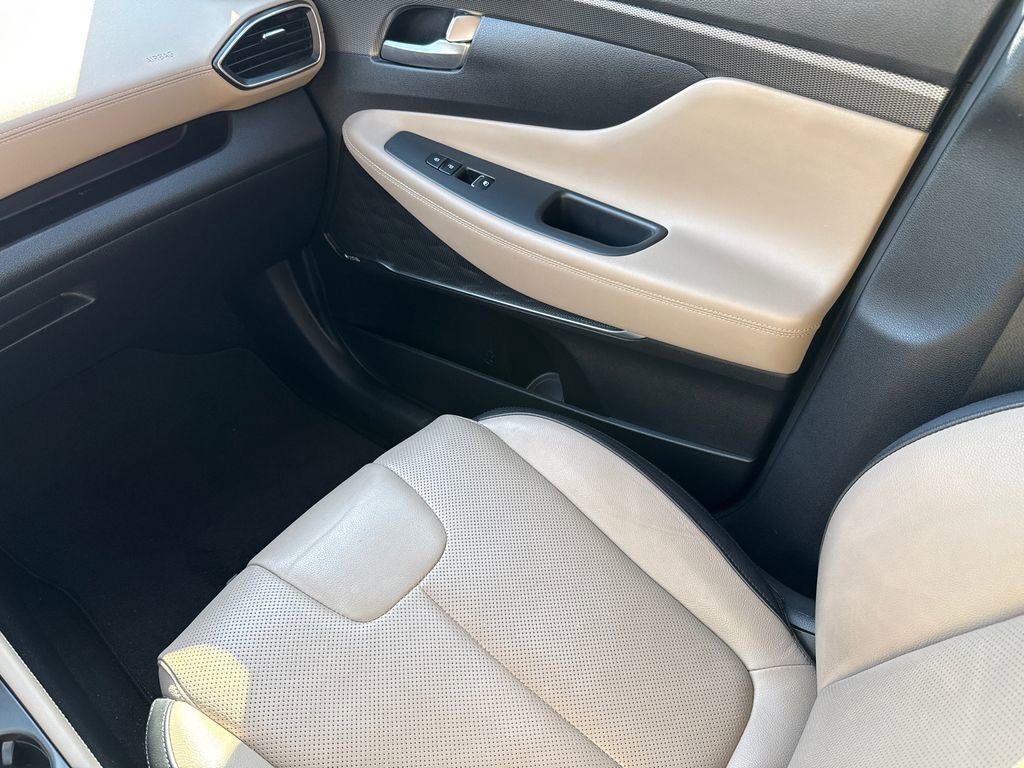 Used 2020 Hyundai Santa Fe Limited image 17