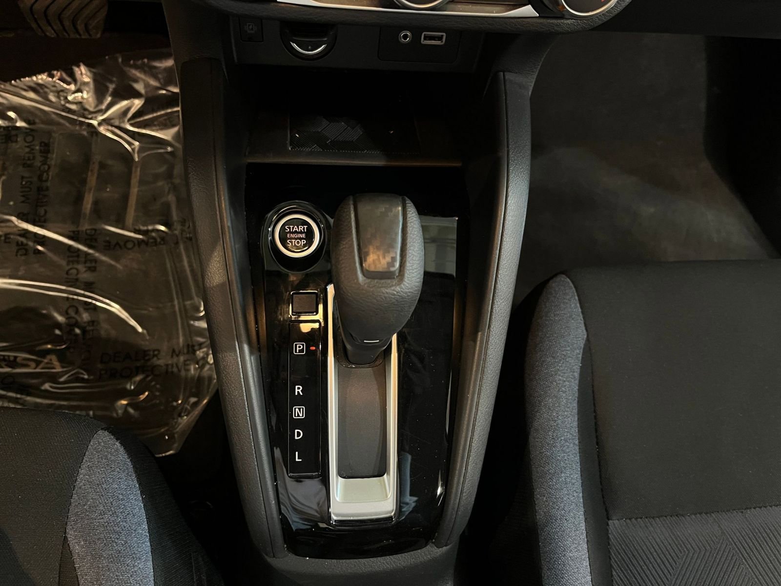 Used 2025 Nissan Versa SV image 40