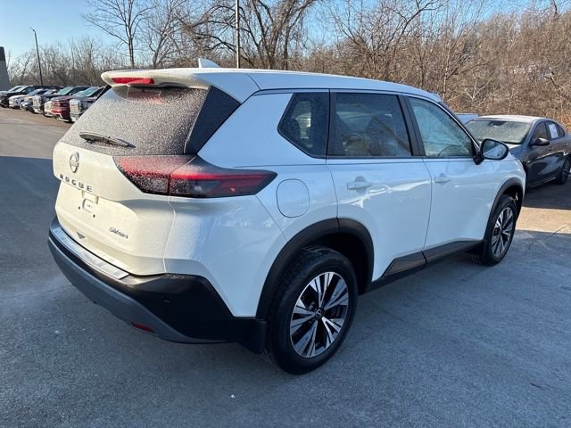 Certified 2022 Nissan Rogue SV image 5