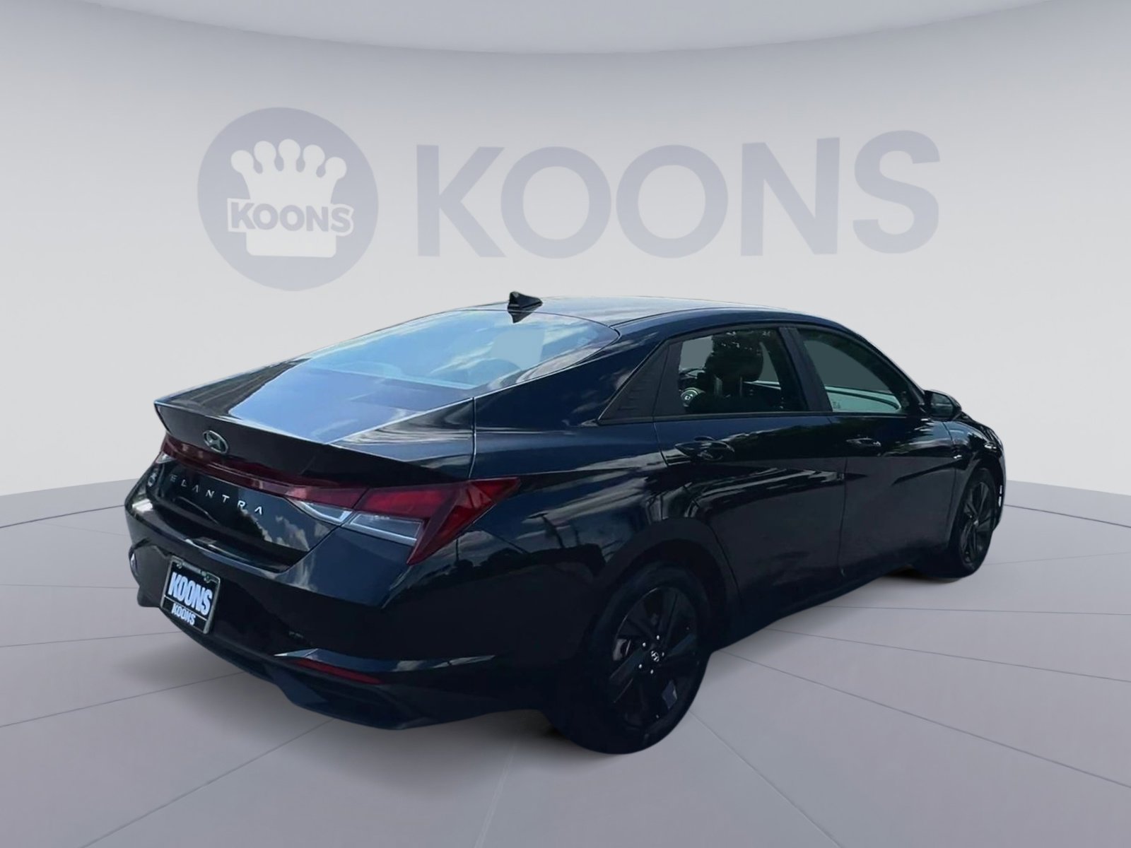 Used 2023 Hyundai Elantra SEL FWD image 11