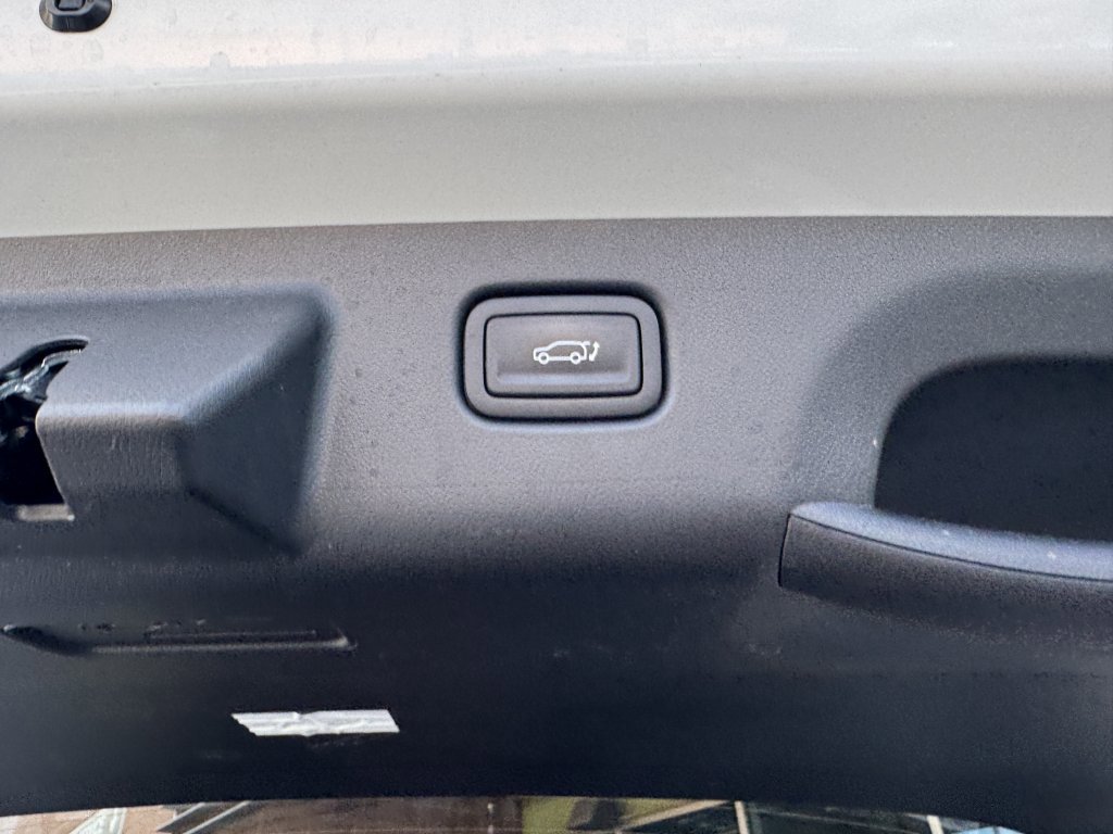 Used 2024 Hyundai Kona Limited image 38