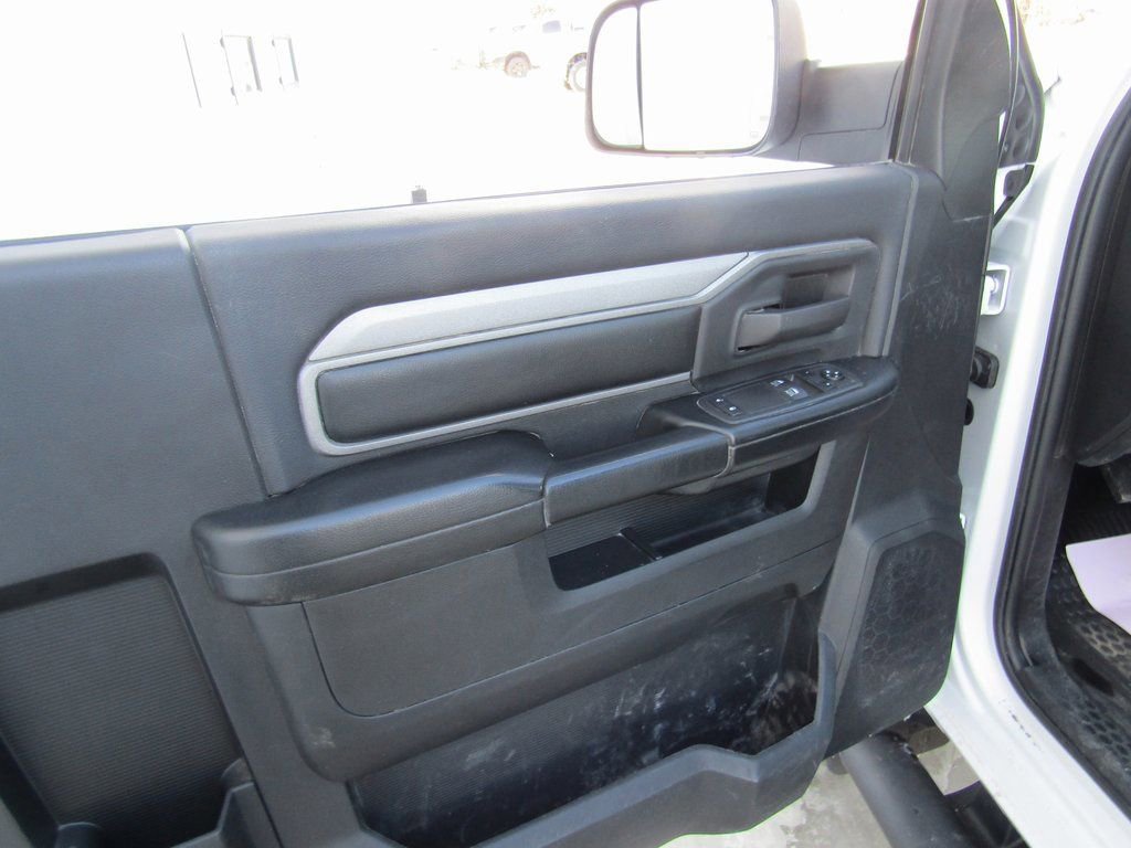 Used 2022 RAM 5500 Tradesman image 16