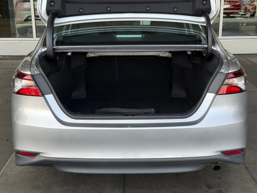 Certified 2022 Toyota Camry LE image 15