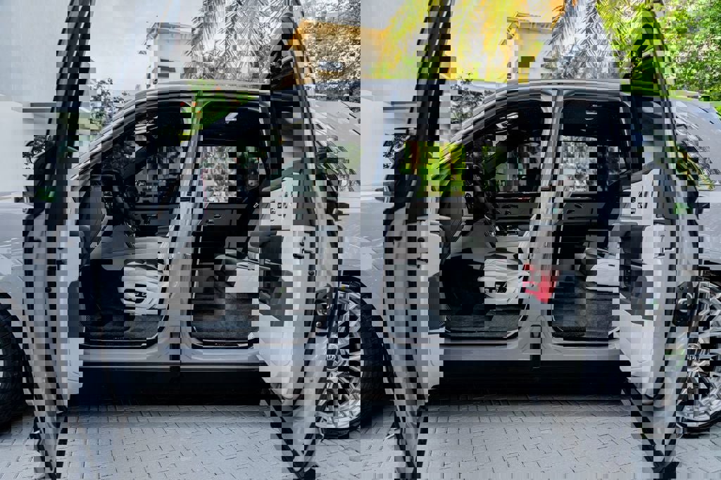 Used 2021 Rolls-Royce Cullinan Sport Utility image 93