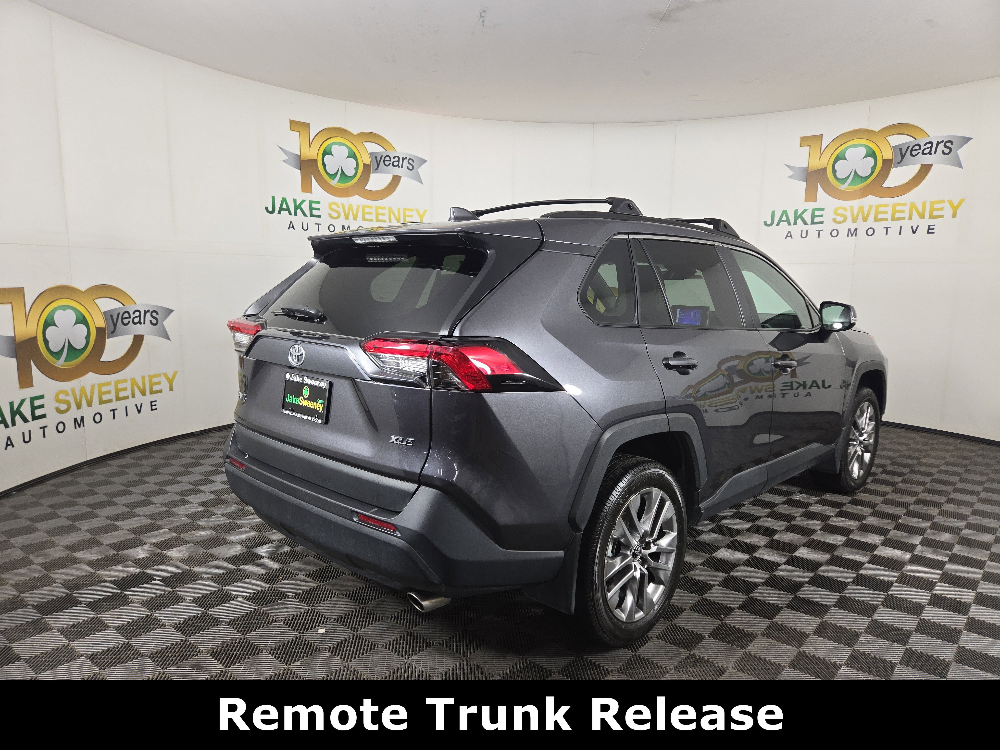 Used 2024 Toyota RAV4 XLE Premium image 9