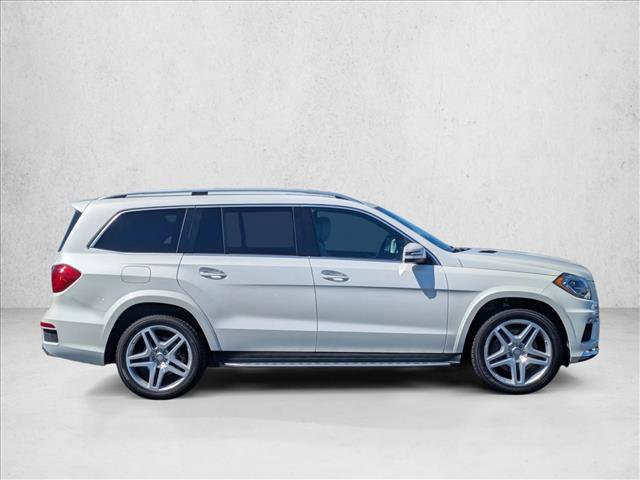 Used 2013 Mercedes-Benz GL 550 4MATIC image 4