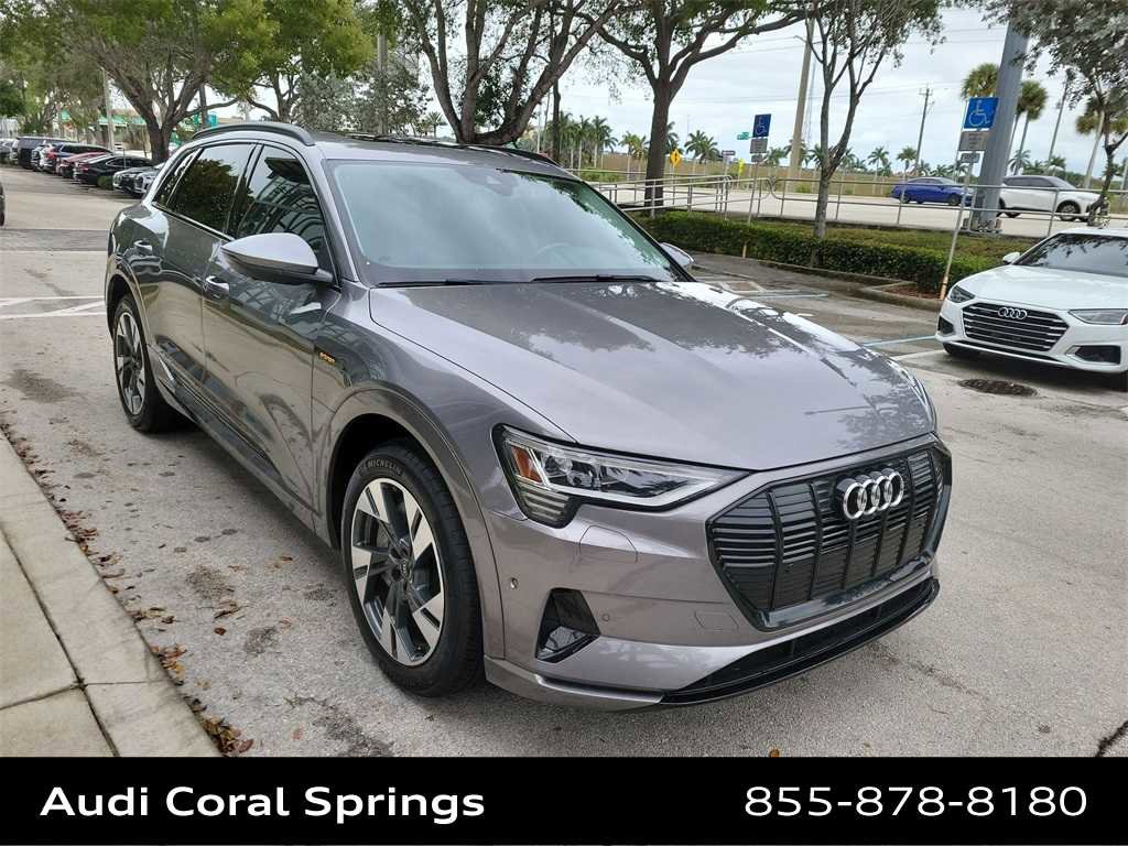 Used 2021 Audi e-tron Premium w/ Convenience Plus Package image 2