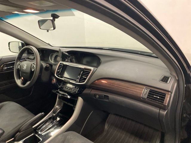 Used 2016 Honda Accord EX image 25