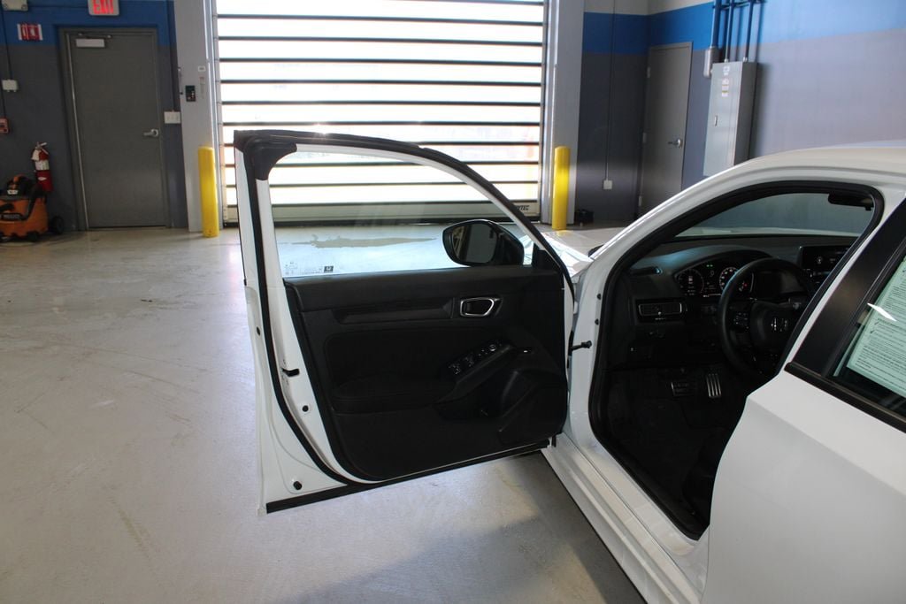 Used 2025 Honda Civic Sport image 7