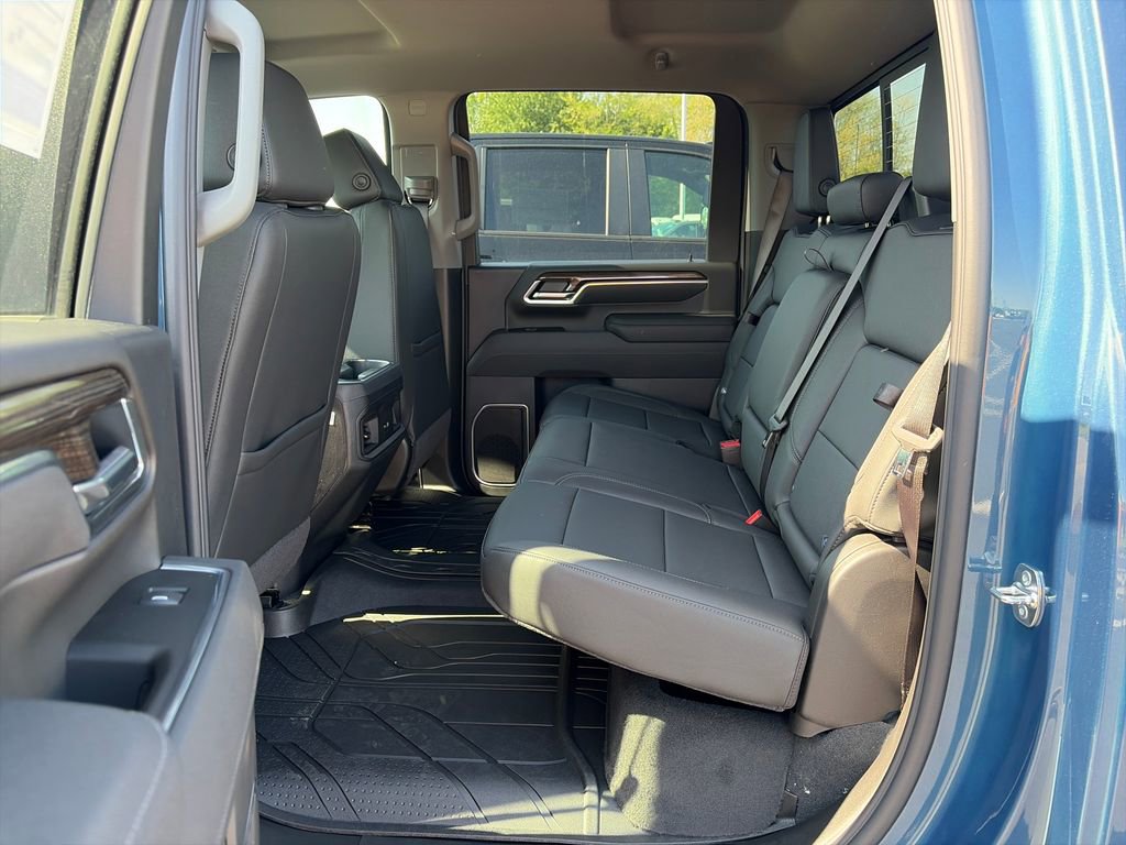 New 2026 Chevrolet Silverado 3500 LT w/ All Star Edition AWD/4WD image 24