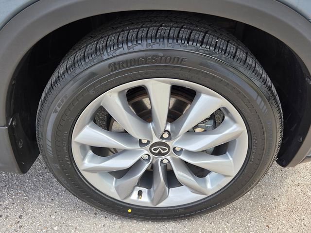 Used 2022 INFINITI QX50 Essential image 9