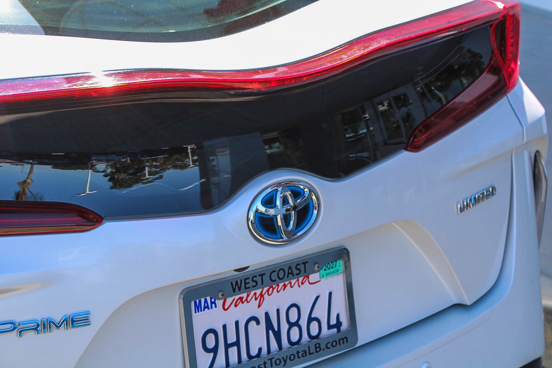 Certified 2021 Toyota Prius Prime Limited FWD image 11