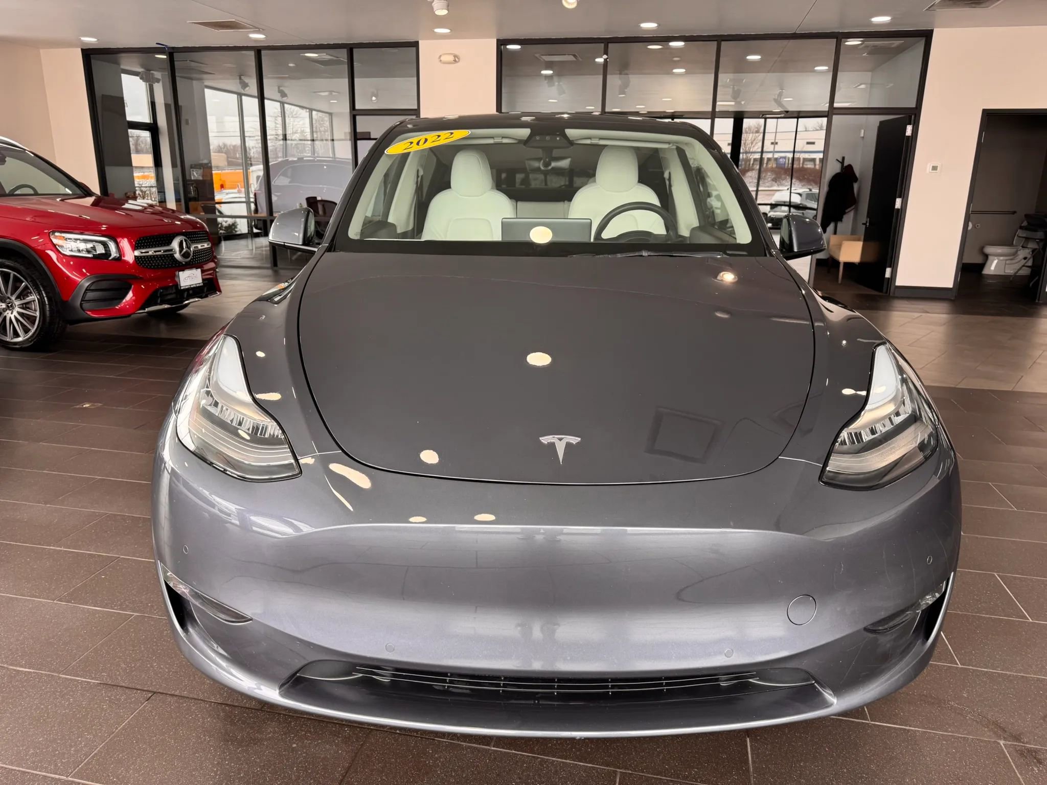 Used 2022 Tesla Model Y Long Range image 7
