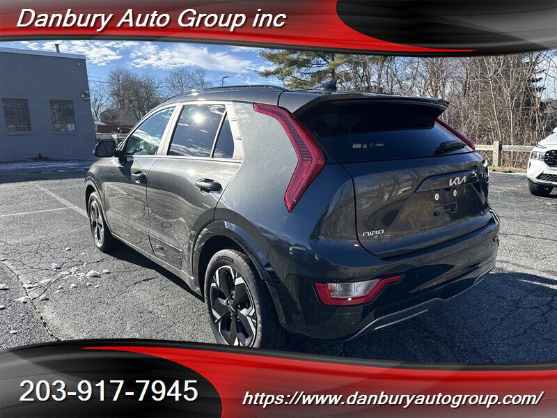 Used 2025 Kia Niro Wind w/ Wind Preserve Package image 4