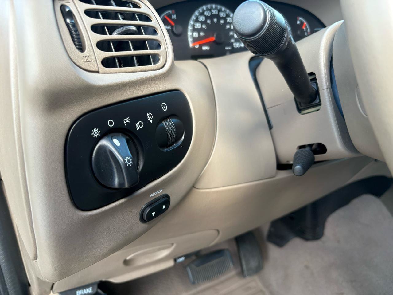 Used 2001 Ford F150 Lariat AWD/4WD image 27
