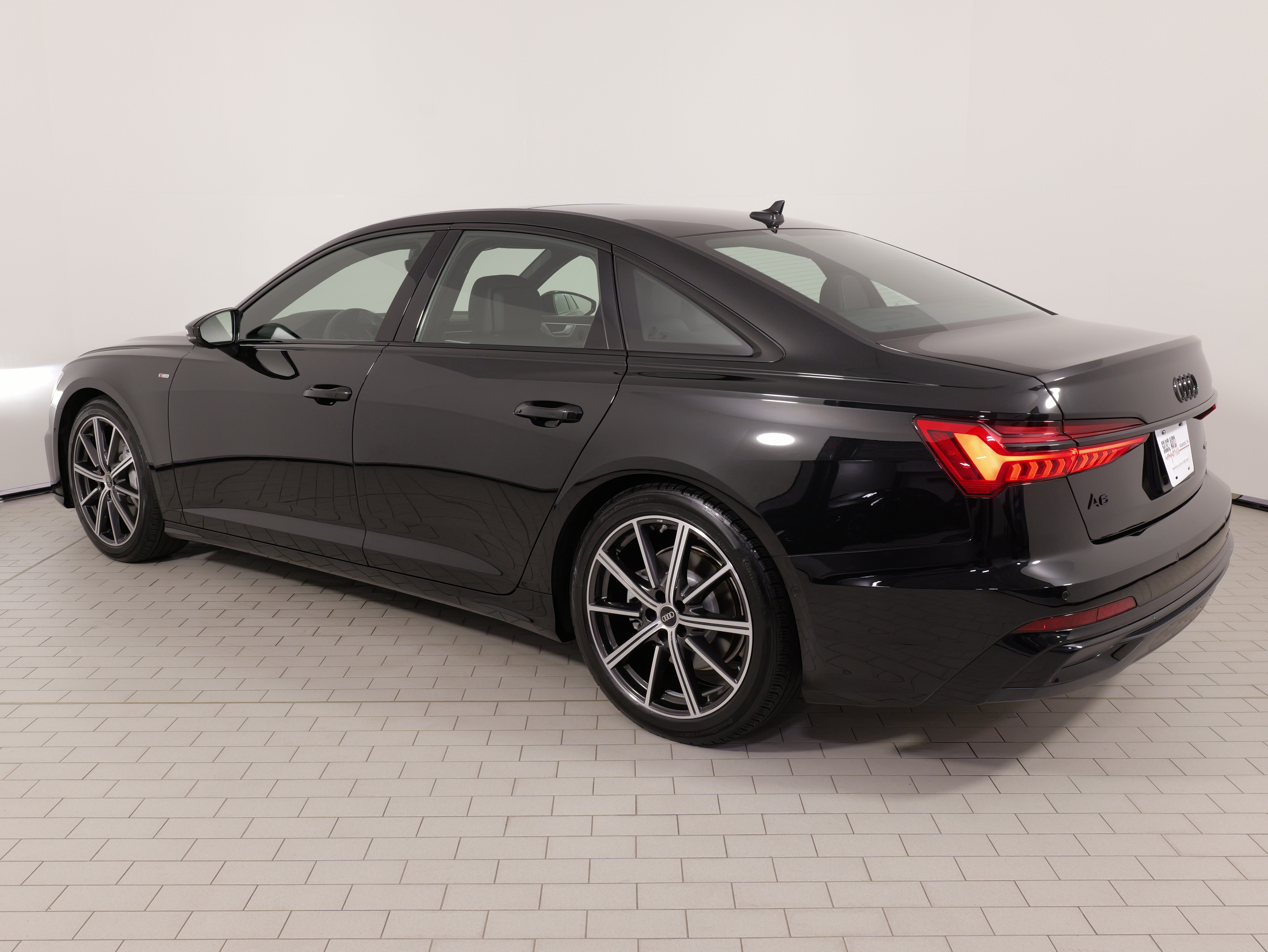 Used 2025 Audi A6 Premium Plus w/ Premium Plus Package AWD/4WD image 17