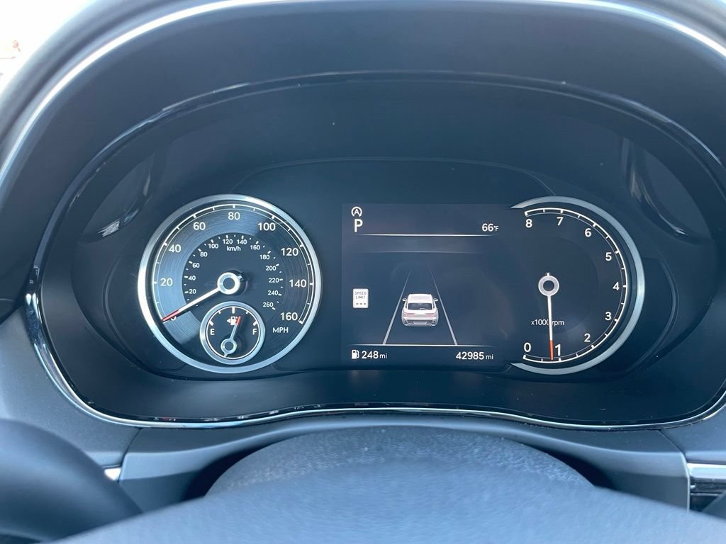 Used 2025 Genesis GV70 2.5T AWD/4WD image 9