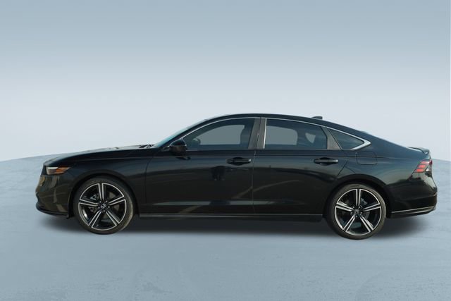 Used 2023 Honda Accord Sport image 4