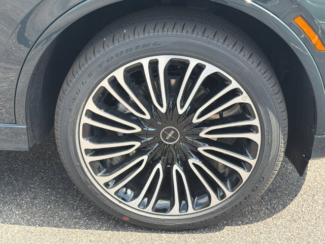 New 2027 Lincoln Aviator Black Label AWD/4WD image 13