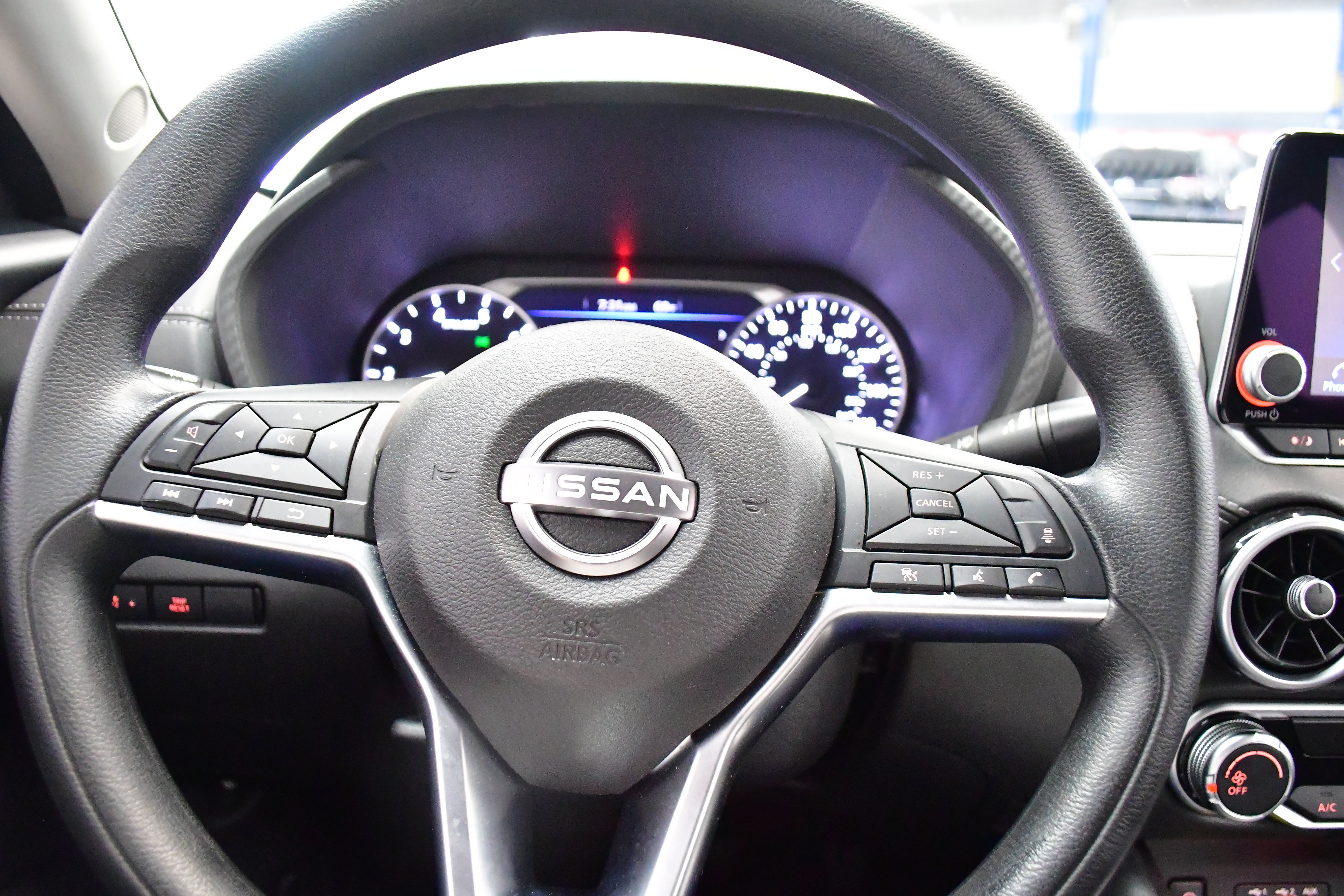 Used 2025 Nissan Sentra SV image 18