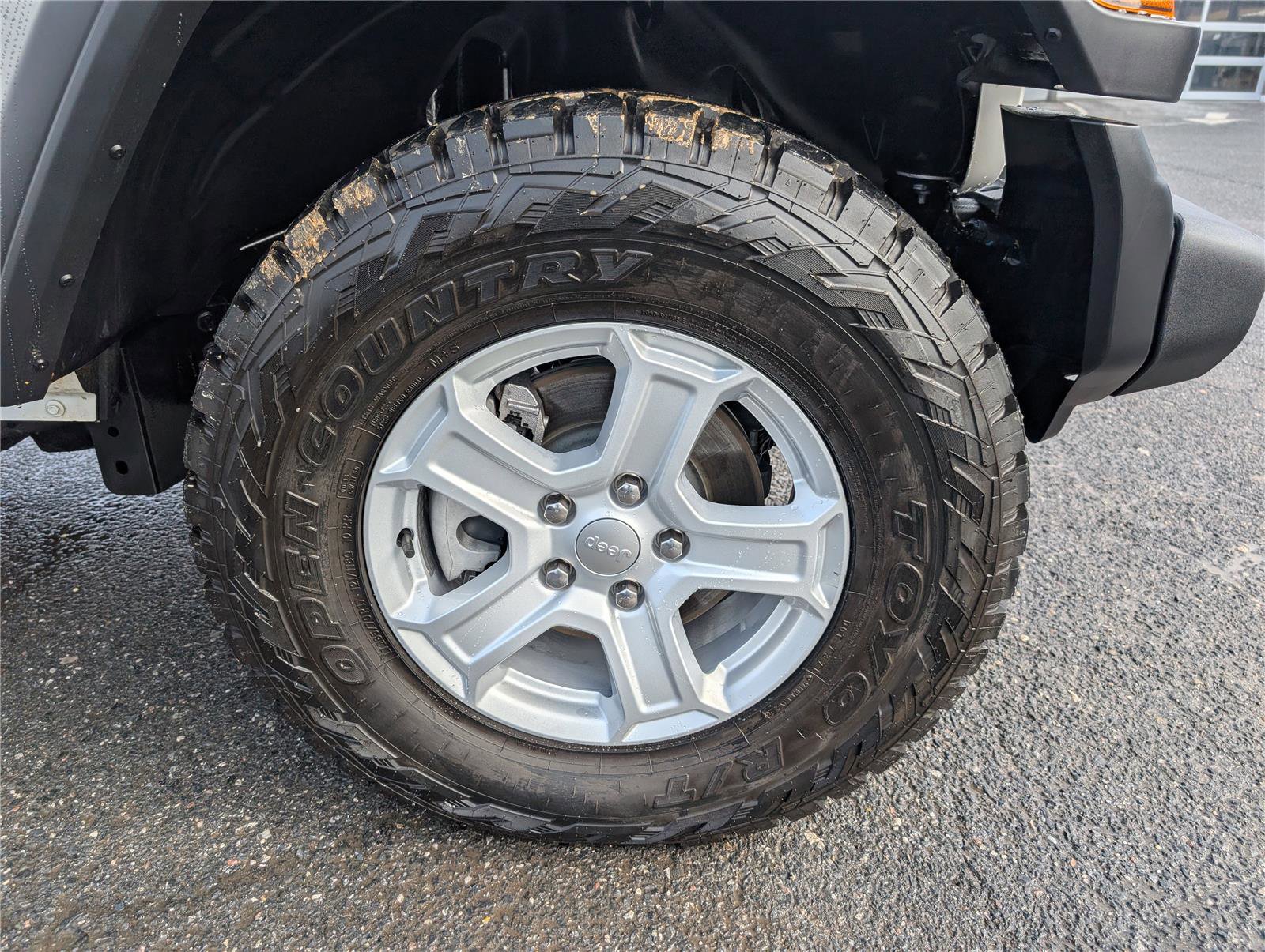 Used 2022 Jeep Wrangler Sport S image 9