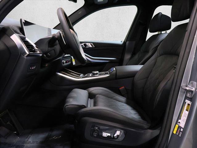 New 2026 BMW X5 xDrive50e AWD/4WD image 4