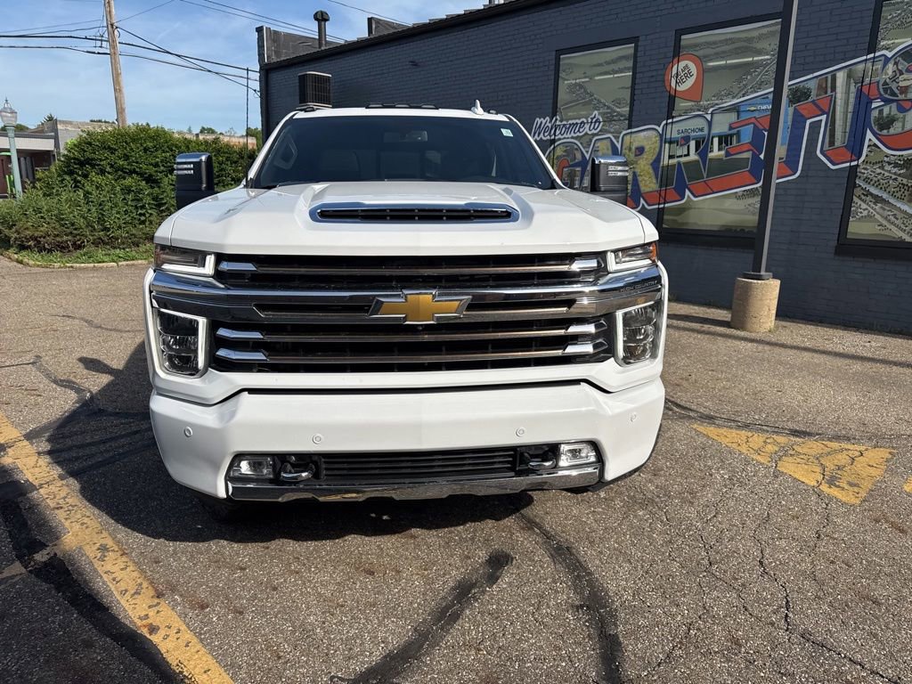 Used 2022 Chevrolet Silverado 2500 High Country w/ Z71 Off-Road Package AWD/4WD image 2