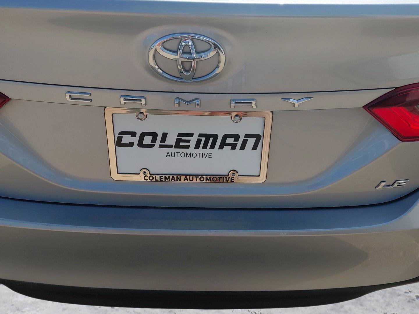 Used 2024 Toyota Camry LE FWD image 28
