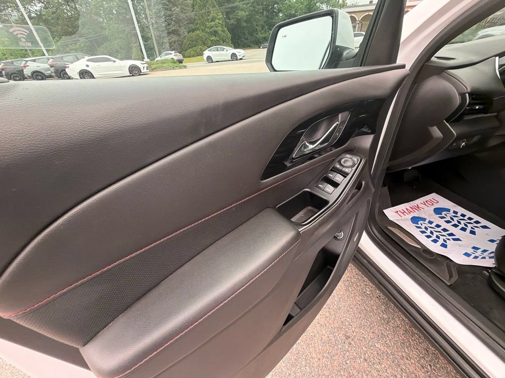 Certified 2023 Chevrolet Traverse RS w/ LPO, Floor Liner Package AWD/4WD image 30