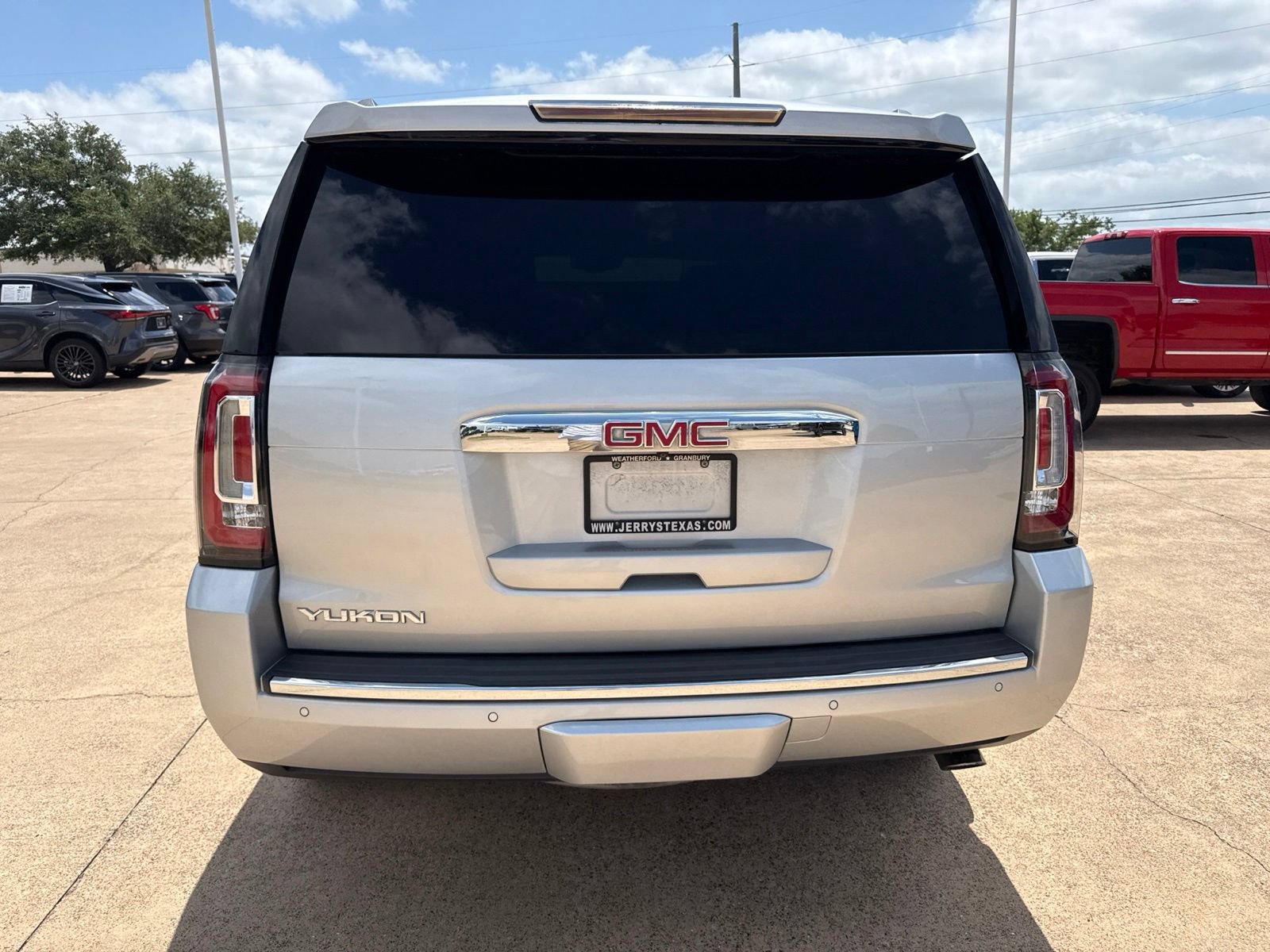 Used 2016 GMC Yukon Denali w/ Open Road Package RWD image 6