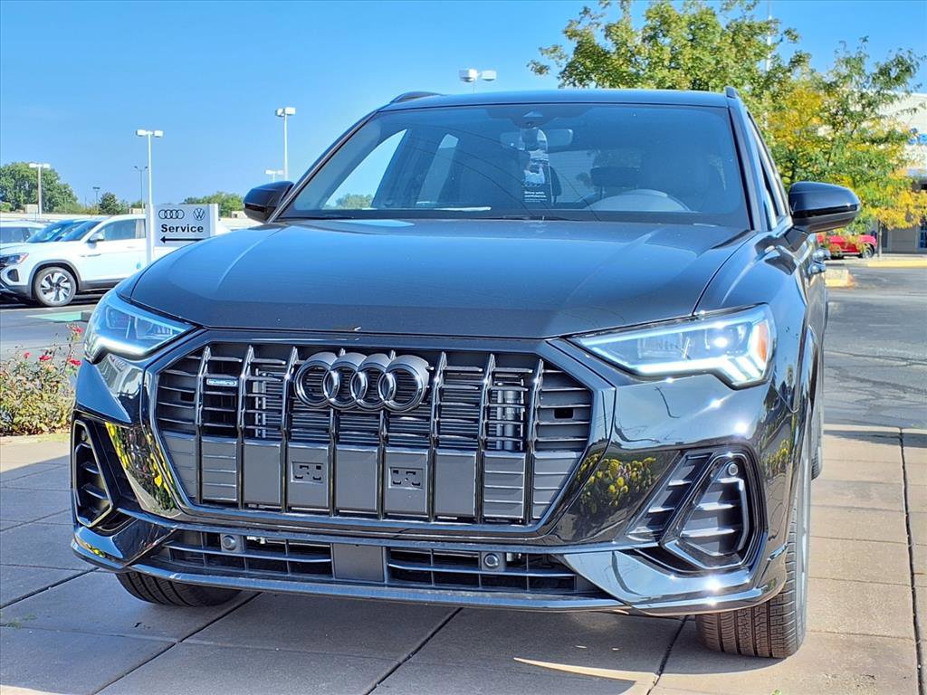 New 2025 Audi Q3 2.0T Premium image 2