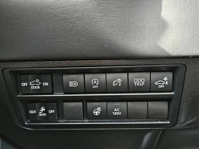 Used 2024 Toyota Tundra Platinum AWD/4WD image 18