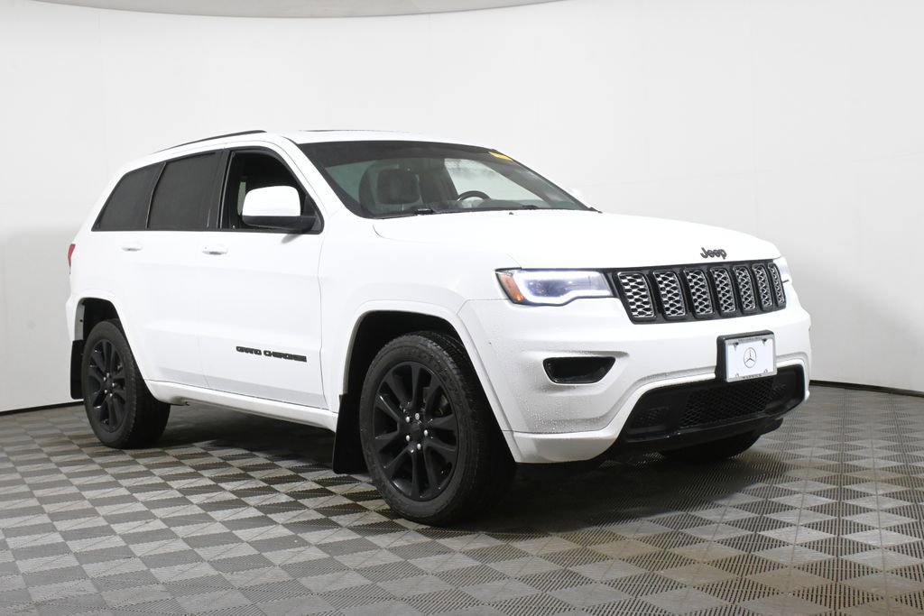 Used 2020 Jeep Grand Cherokee Altitude image 9