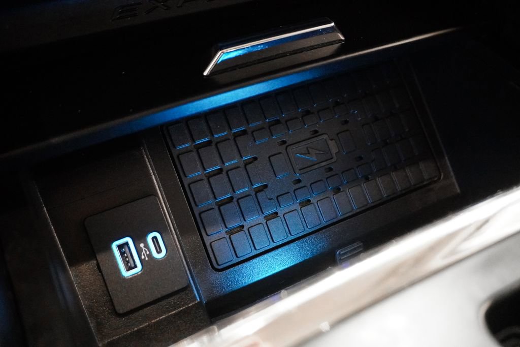 Used 2024 Ford Expedition XLT image 29