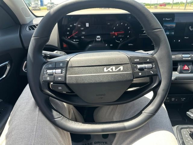 Used 2025 Kia K4 EX FWD image 29