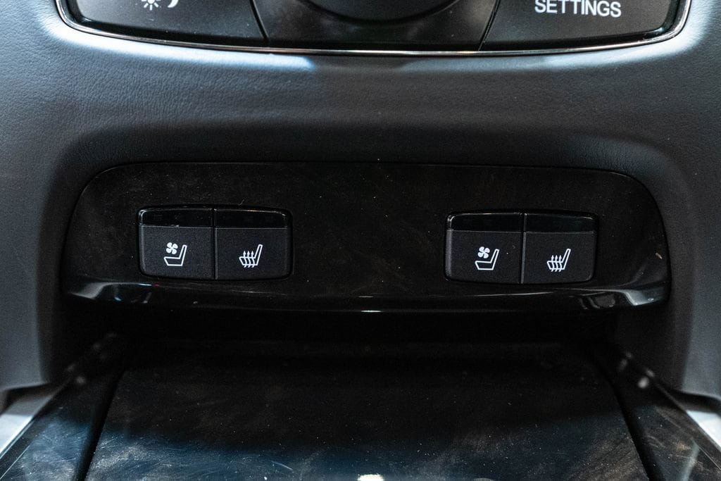 Used 2020 Acura RLX Sport Hybrid w/ Advance Pkg AWD/4WD image 28