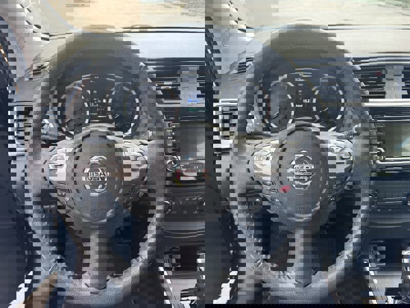 Used 2017 Nissan Sentra SV image 9