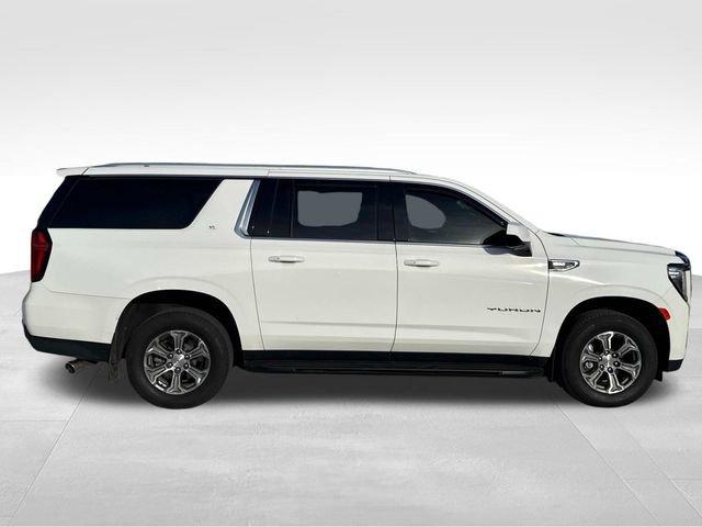 Used 2023 GMC Yukon XL SLE image 11