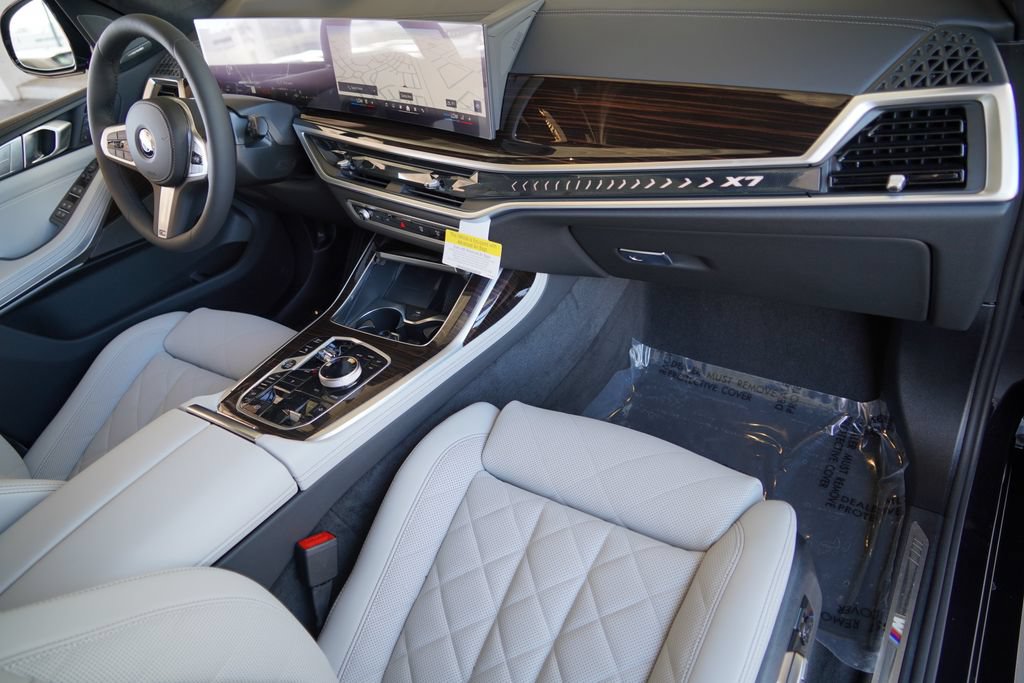 New 2027 BMW X7 xDrive40i AWD/4WD image 17