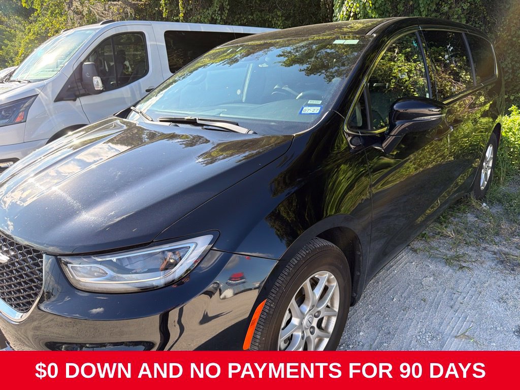 Used 2026 Chrysler Pacifica Select