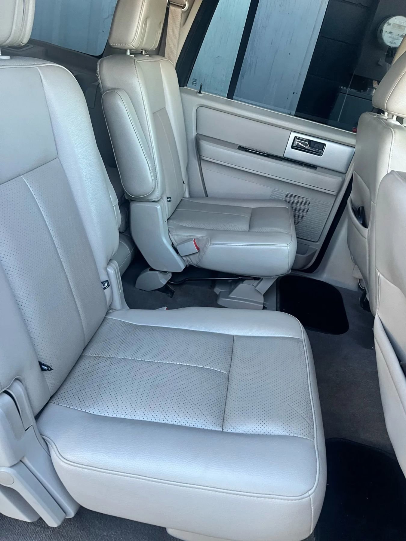 Used 2013 Ford Expedition EL Limited image 8