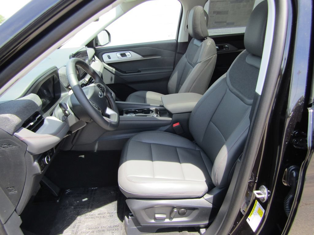 New 2026 Ford Explorer Active w/ Active Comfort Package AWD/4WD image 11