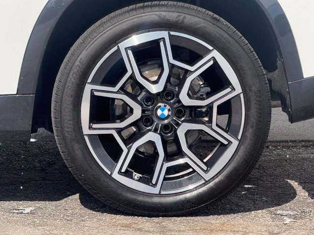 Used 2026 BMW X1 xDrive28i w/ Convenience Package AWD/4WD image 3