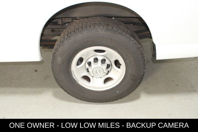 Used 2019 Chevrolet Express 3500 w/ Driver Convenience Package RWD image 11