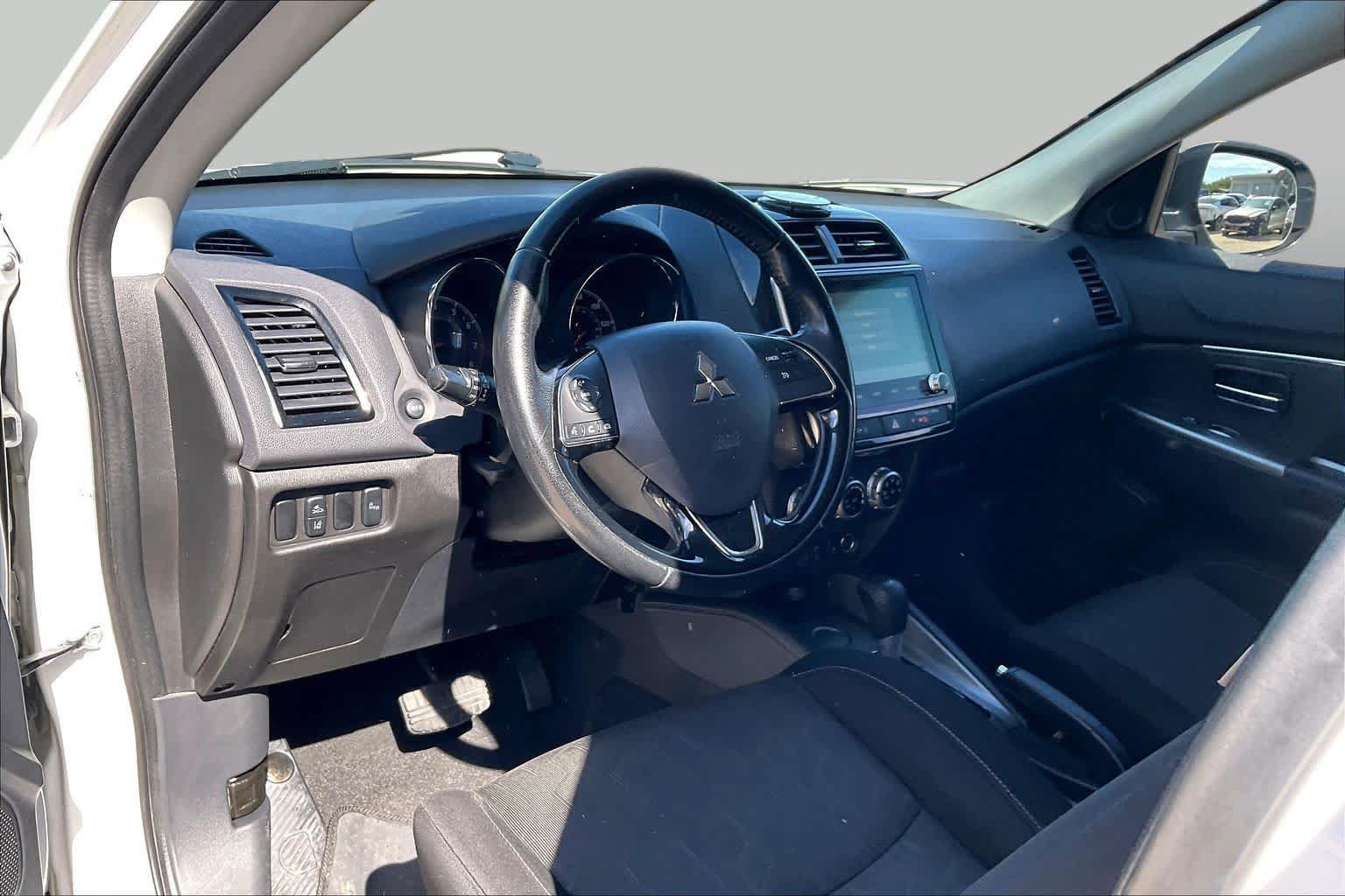 Used 2021 Mitsubishi Outlander Sport SE FWD image 17