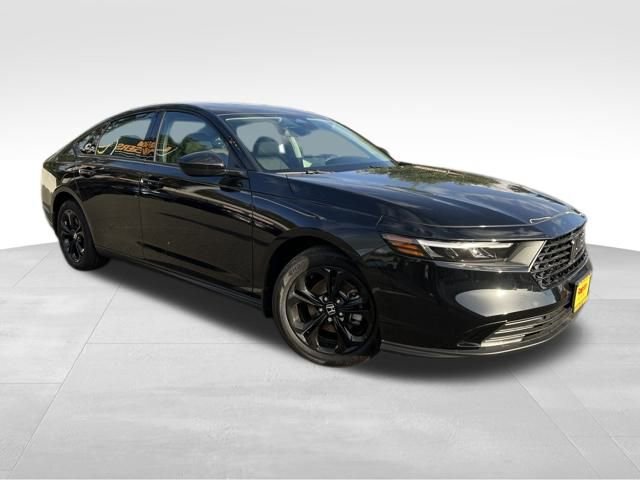 New 2025 Honda Accord SE image 1