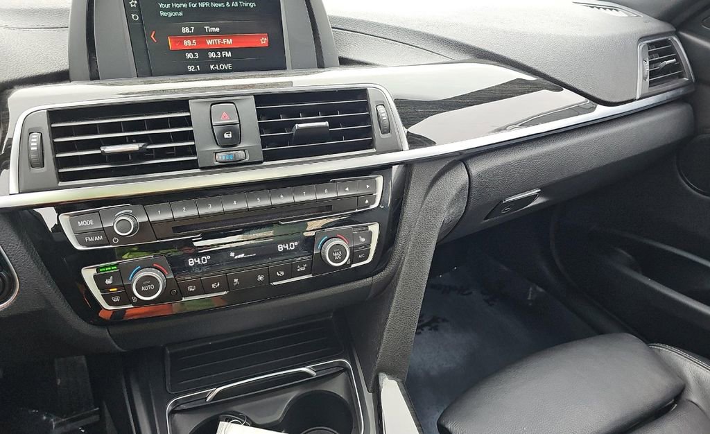 Used 2018 BMW 330i xDrive Sedan w/ Convenience Package image 10