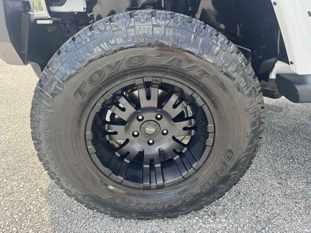 Used 2012 Jeep Wrangler Unlimited Sahara AWD/4WD image 30